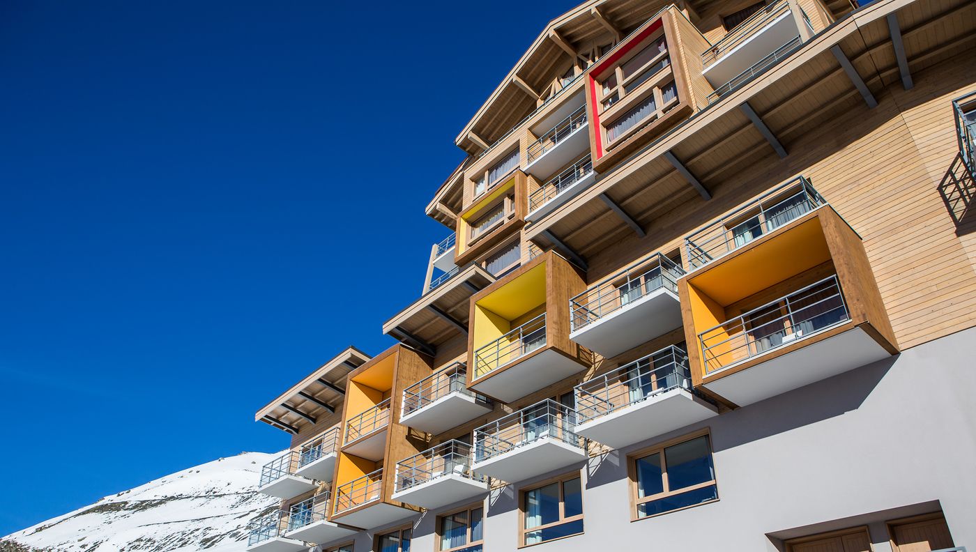 Готель Club Med Val Thorens Sensations — фасад і балкони