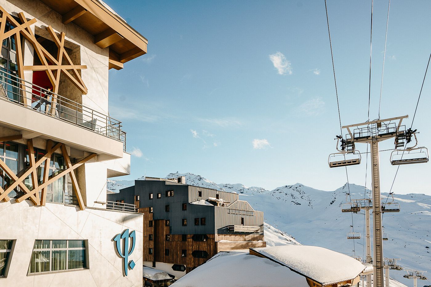 Курорт Val Thorens, підйомники та засніжені вершини